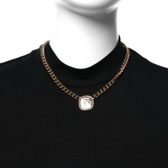 👑✅PRICE FIRM✅ Louis Vuitton ID Chain Necklace Gold - Picture 8 of 13